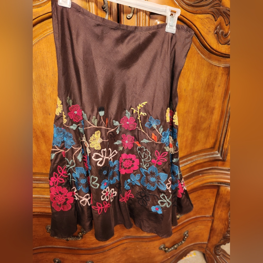 Johnny Was Floral Embroidered Brown Skirt Size 6